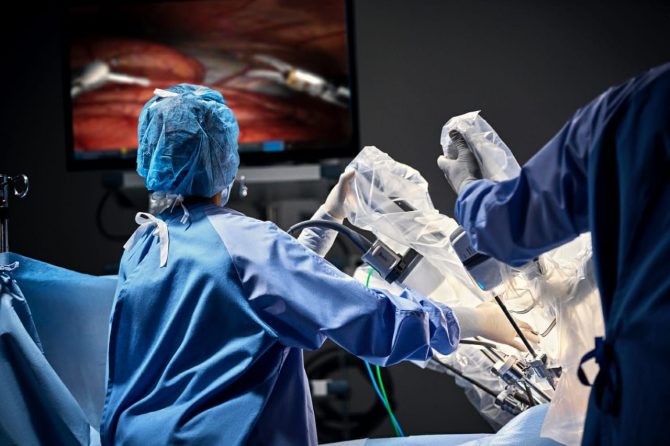 Cirurgia robótica: opção terapêutica menos invasiva